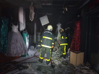 Oman: PACDA fire crews extinguish commercial centre blaze in Seeb