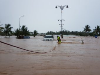 Oman: Two die in Dhofar floods as heavy rainfall inundates roads, wadis