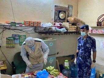 Oman: Authorities in Dhofar confiscate food unfit for human consumption