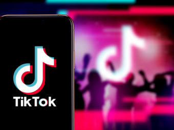 World: India bans TikTok and dozens more Chinese apps