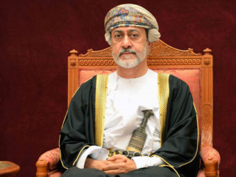 Oman: His Majesty the Sultan receives phone call from Canadian Prime Minister